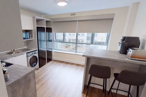  Deluxe Ensuite  -  Canvas Mayor Square  - Gallery -  3