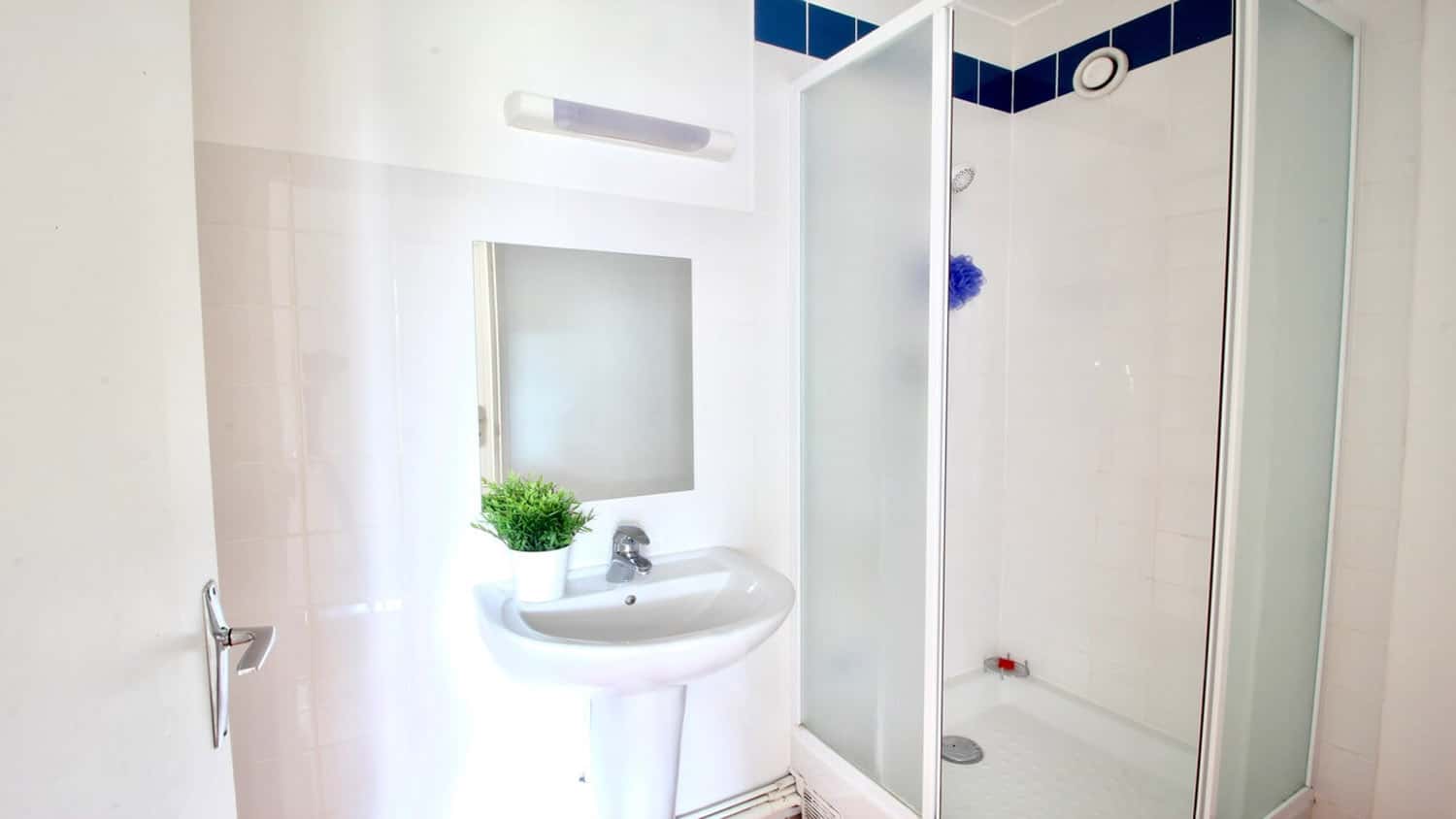  Single Room  -  Cosy and luminous room 10m²  - Gallery -  5