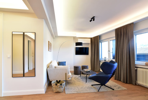 Penthouse Apartment - Gallery - 8