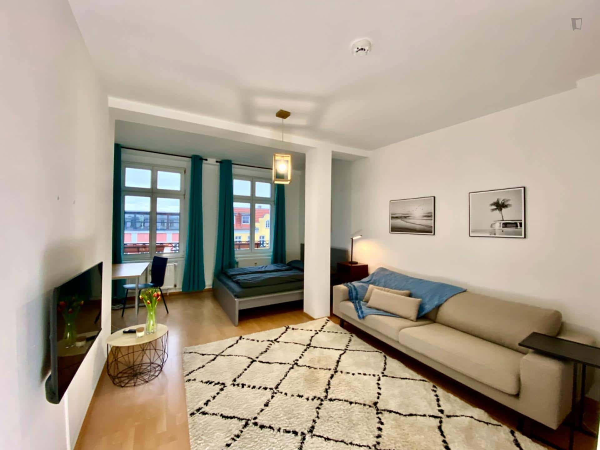  Apartment In Proskauer Straße, Berlin For 67 M² With 2 Bedrooms  -  Apartment in Proskauer Straße, Berlin for 67 m² with 2 bedrooms  - Gallery -  1