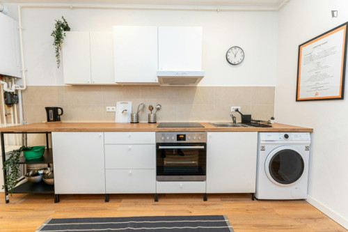 Very nice bedroom in the Neukölln area  - Gallery -  5