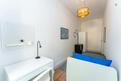 Inviting single bedroom in the Neukölln area