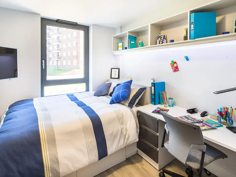 8-Bed Cluster En-Suite - 5