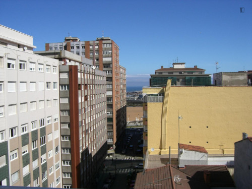 Appealing room with balcony next to the beach and the university campus - Gallery - 8