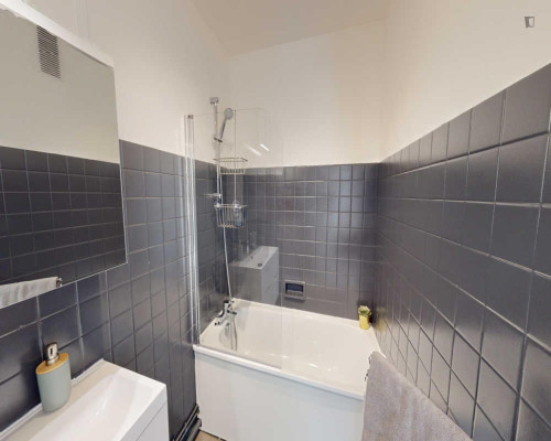 Lovely double bedroom with balcony, near Parc André Citroën