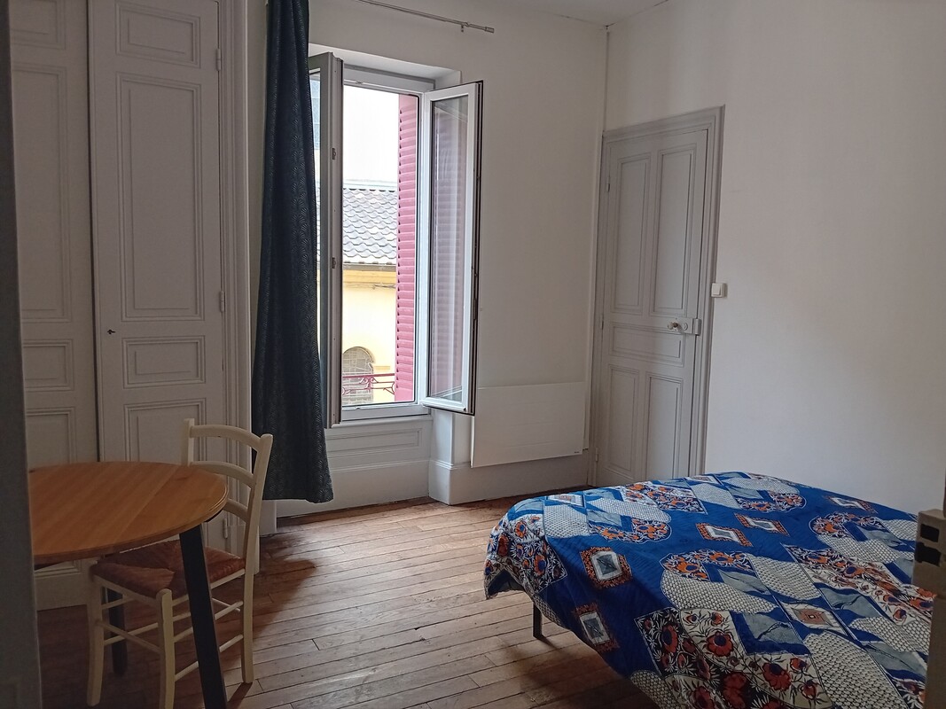  Guest Room(Single Bed)  -  Right in the center of Valencia!  - Gallery -  1