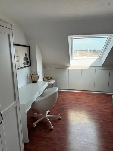 Pleasant double bedroom in center of Düsseldorf