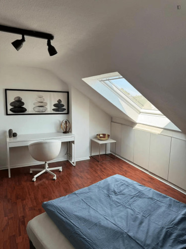 Pleasant double bedroom in center of Düsseldorf