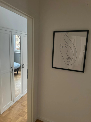 Charming 4-bedroom apartment in Stadtbezirk 1 neighbourhood