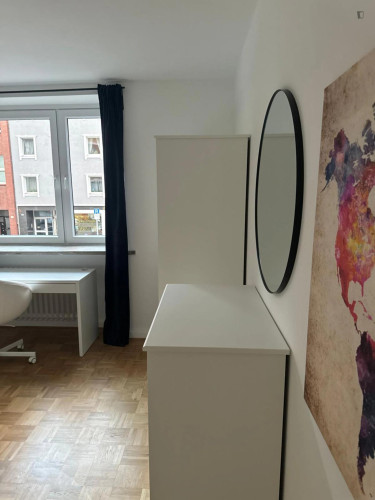 Charming 4-bedroom apartment in Stadtbezirk 1 neighbourhood