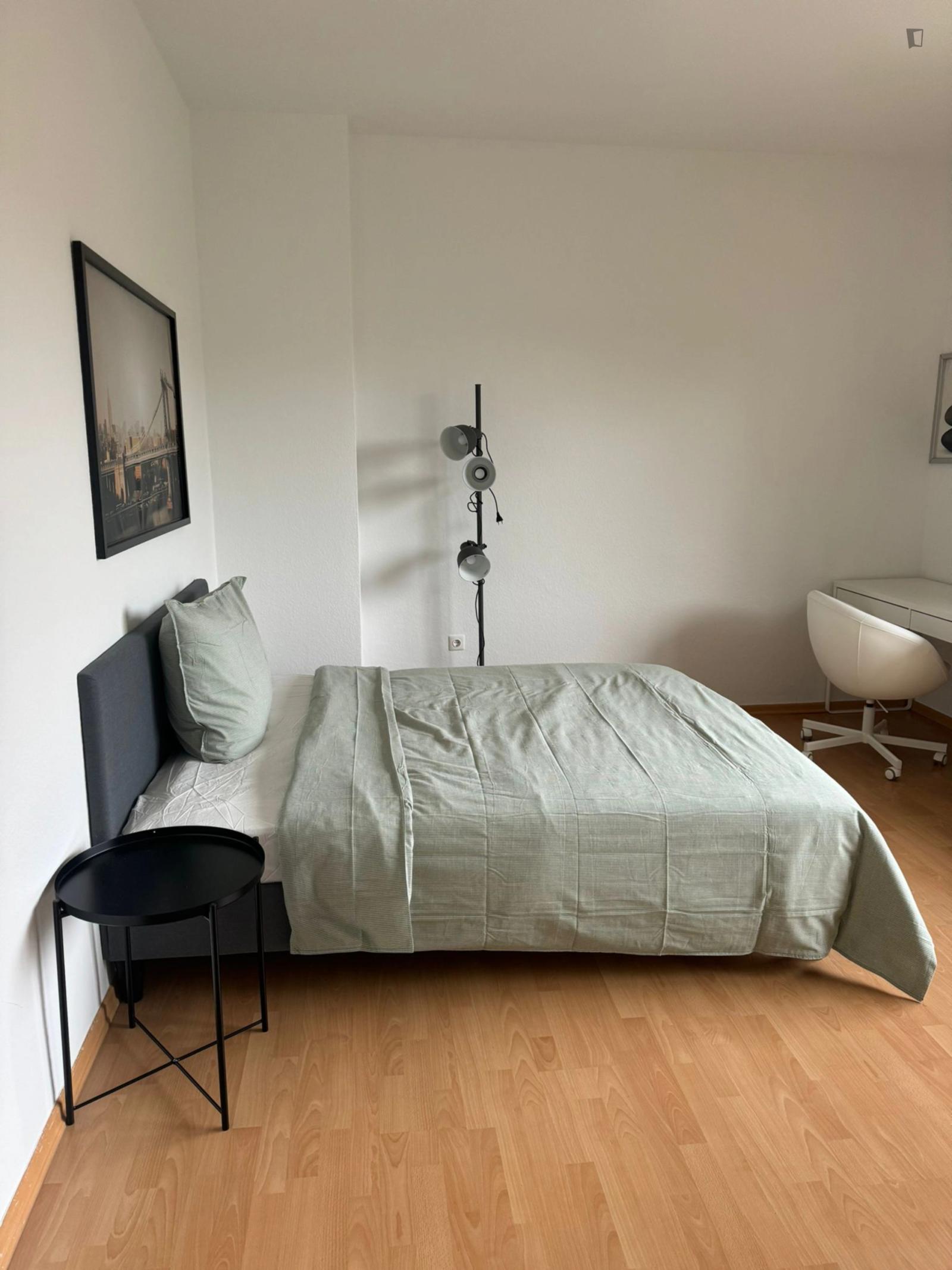  Inviting Double Bedroom In District 4  -  Inviting double bedroom in District 4  - Gallery -  1