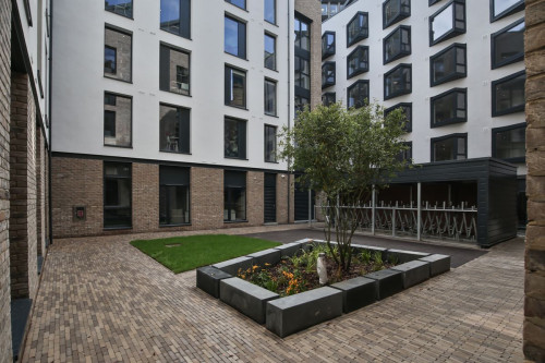 27 King's Stables Road