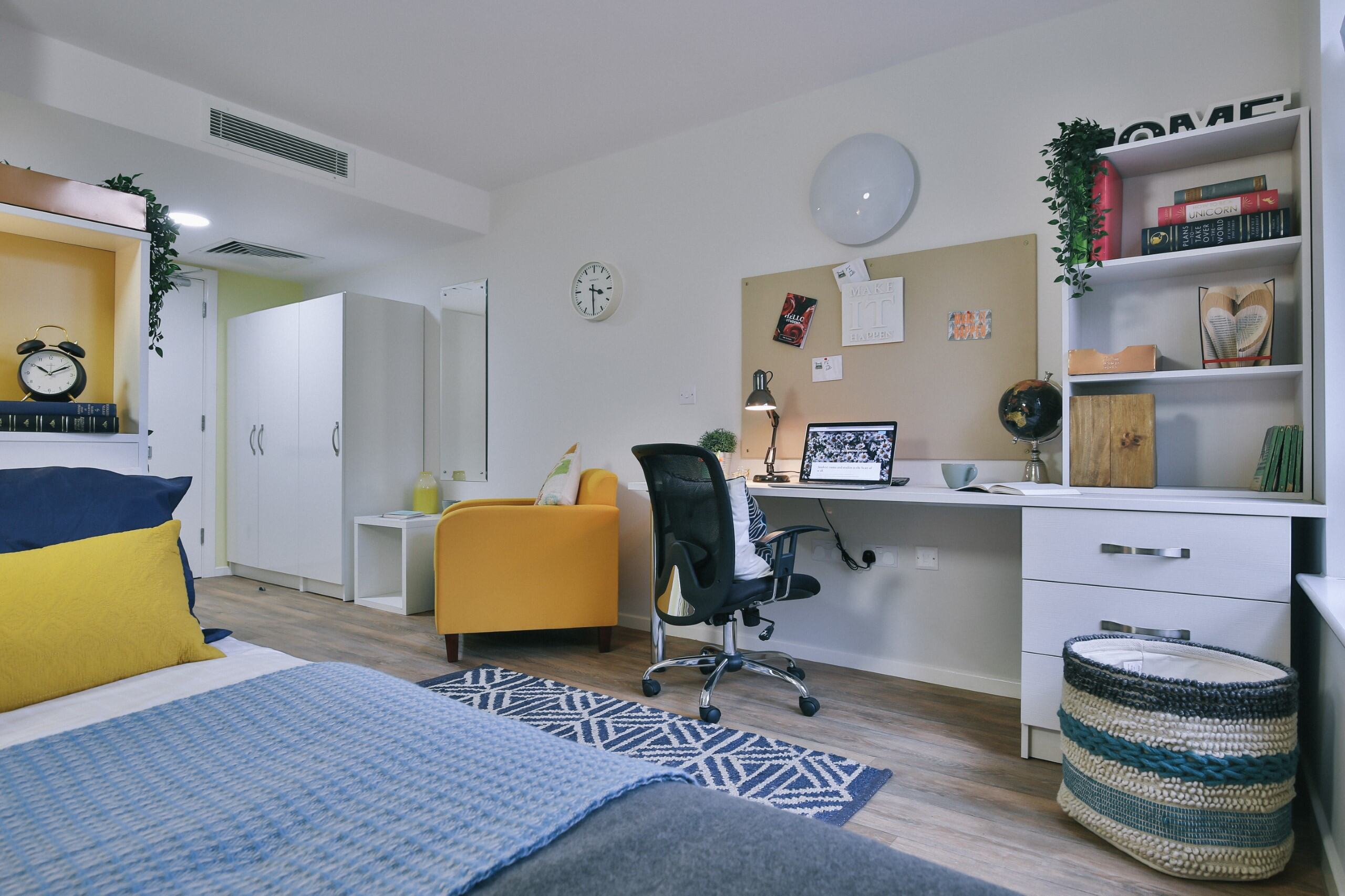 Classic Smaller Studio - Foss Studios - Gallery - 3