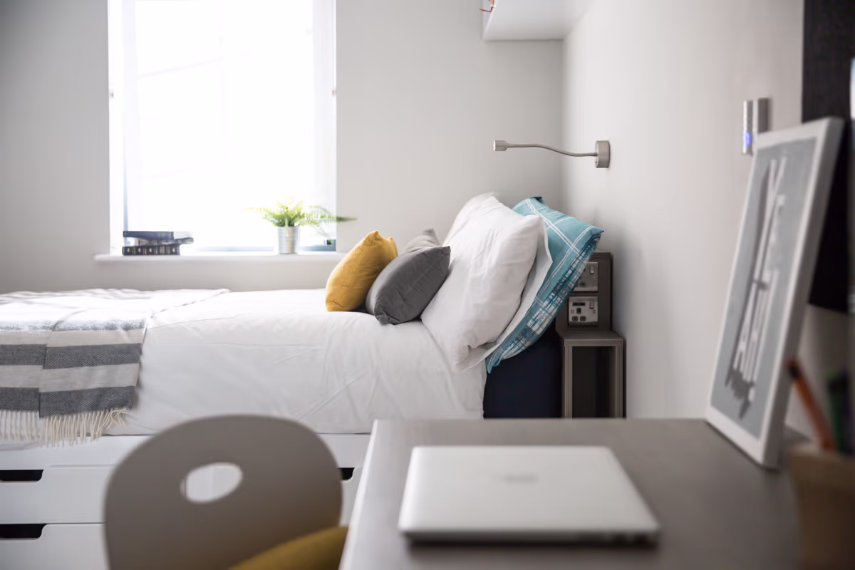  Classic 3-4 Bed Apartment  -  Percy’s Place  - Gallery -  1