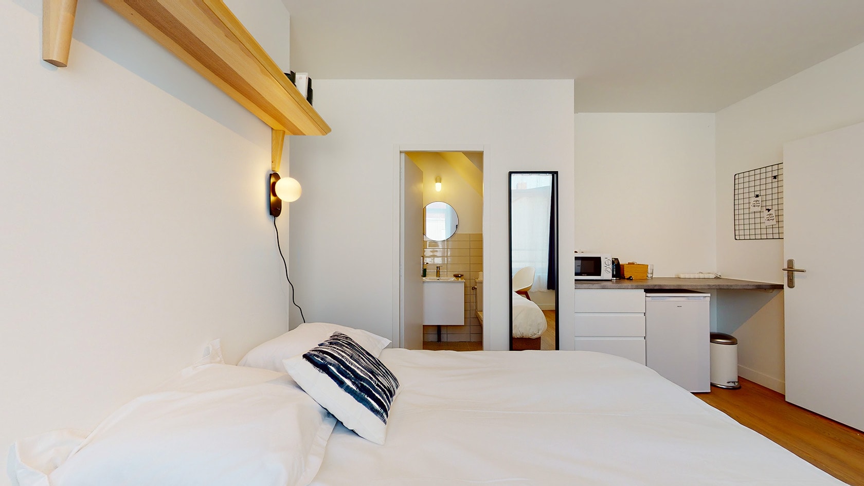 Room For One Person - 7 - 1