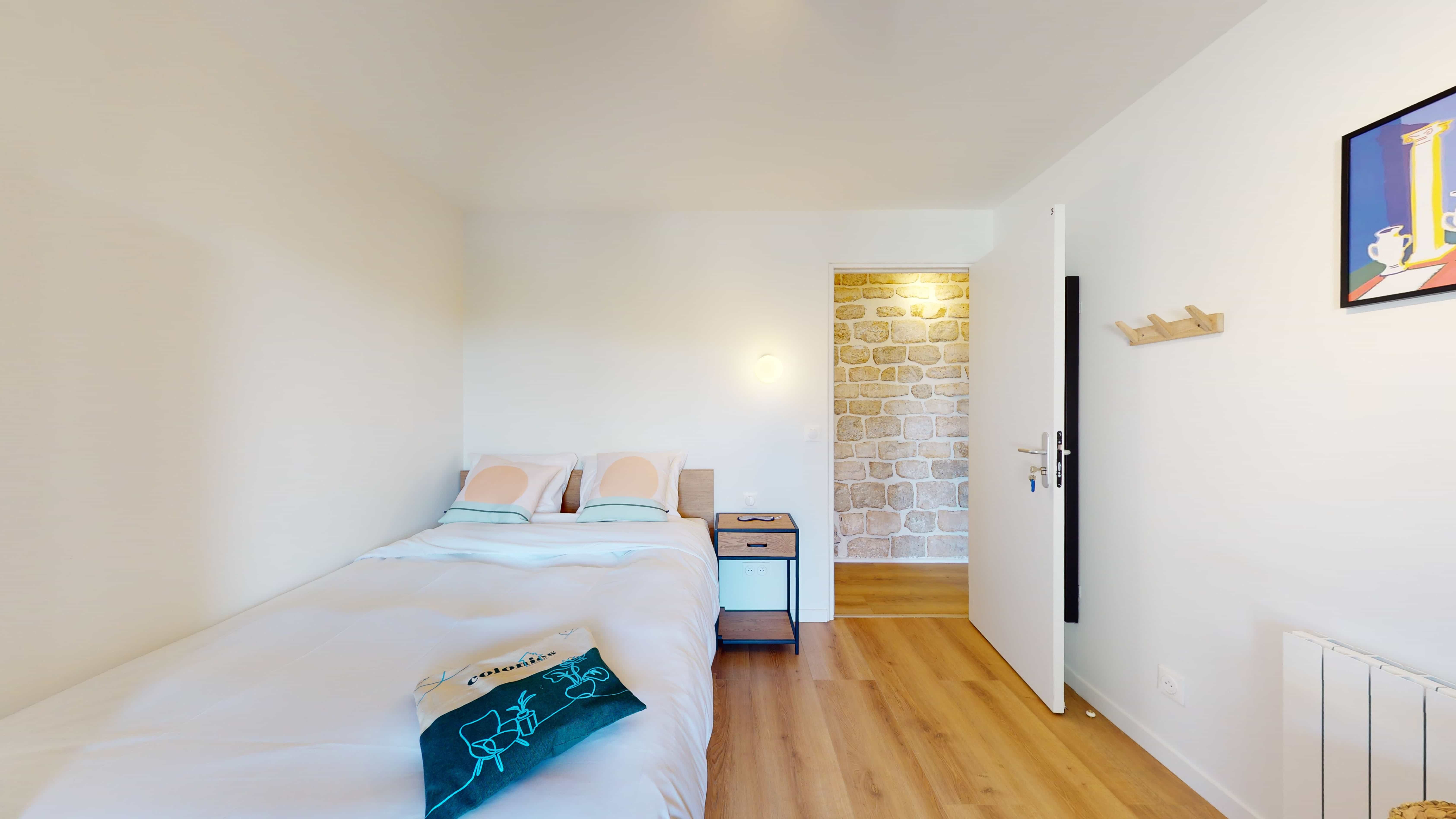 Room For One Person - 3 - 2