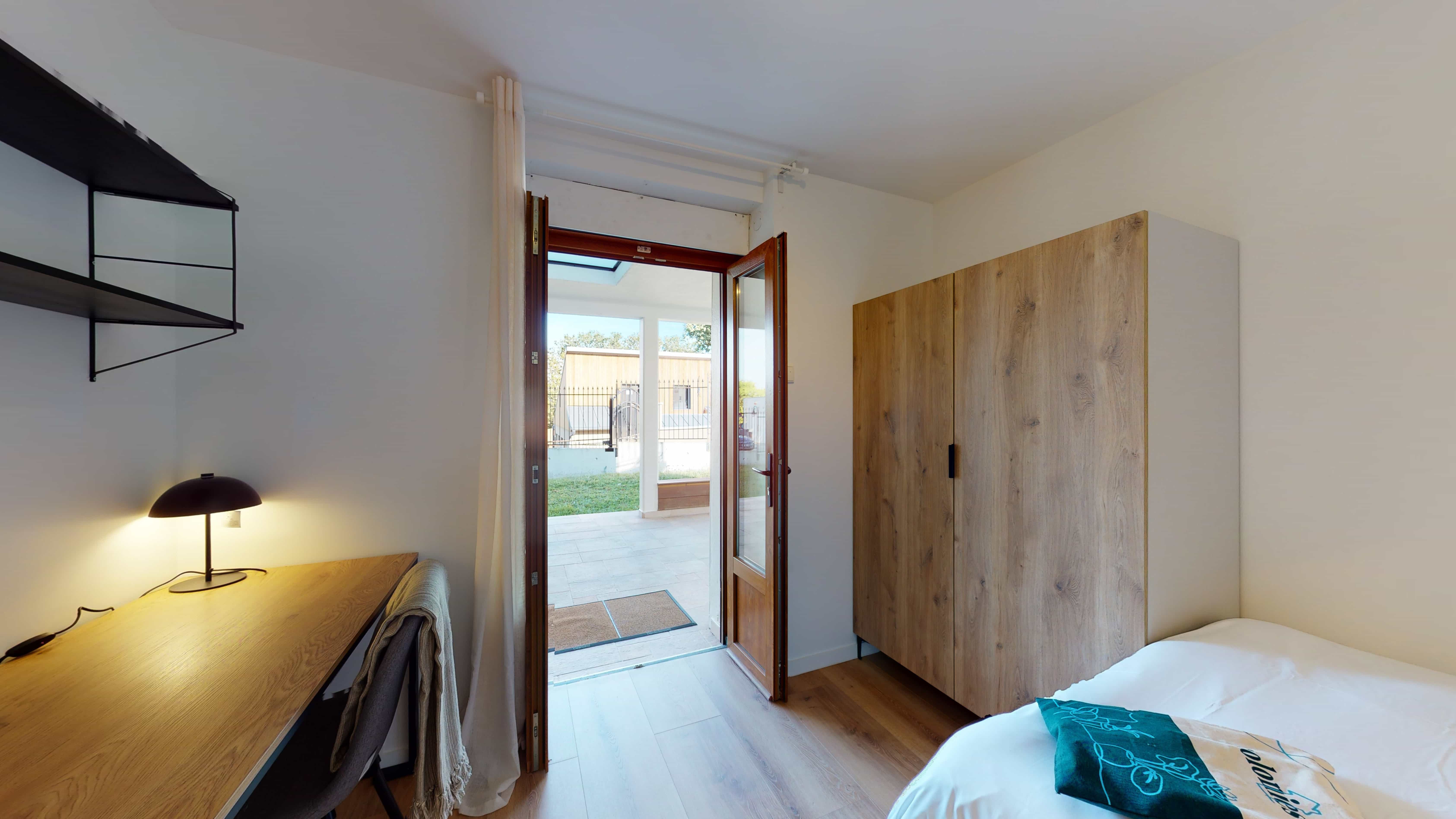 Room For One Person - 3 - 1