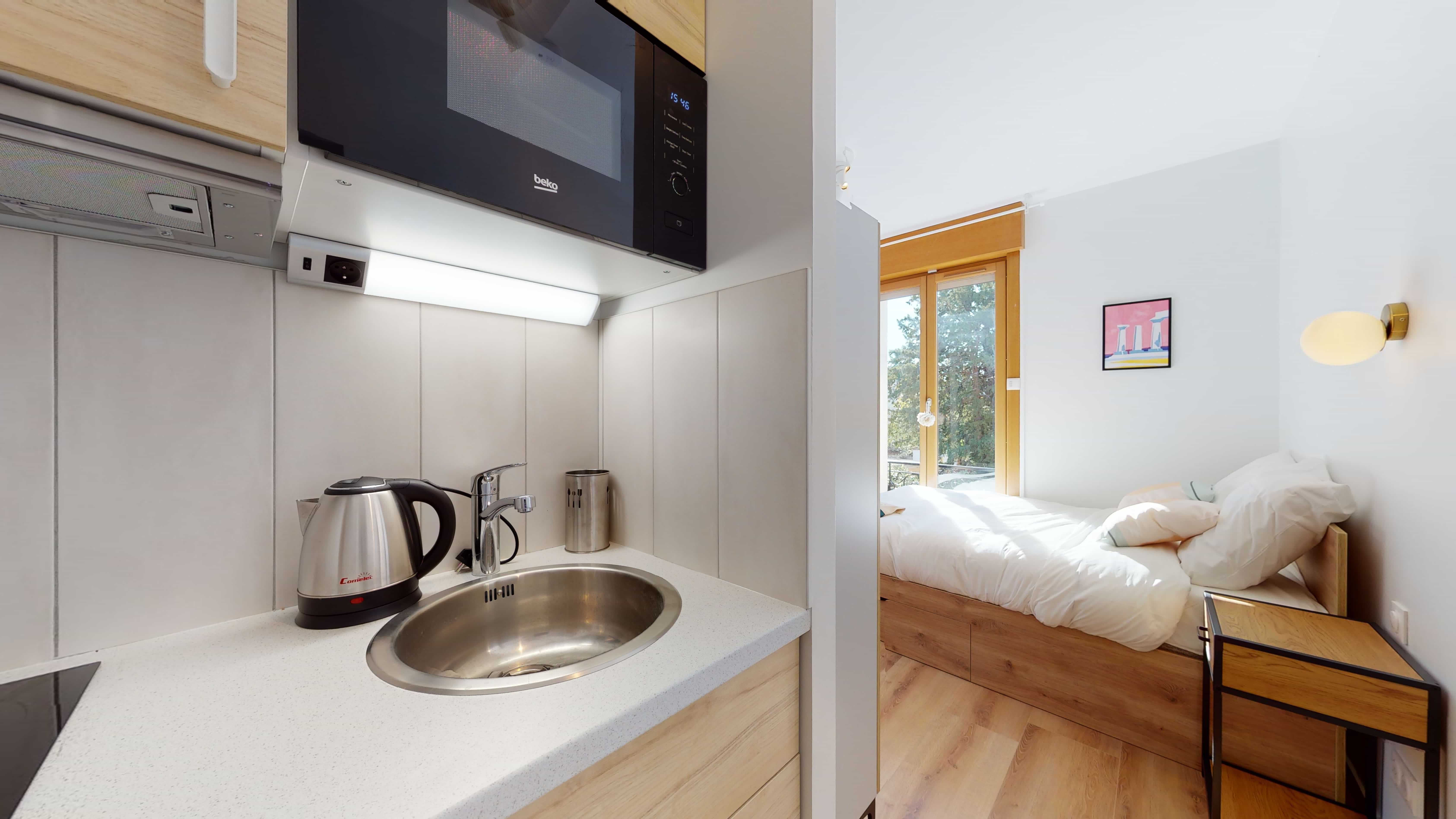 Studio For One Person - 10 - 1