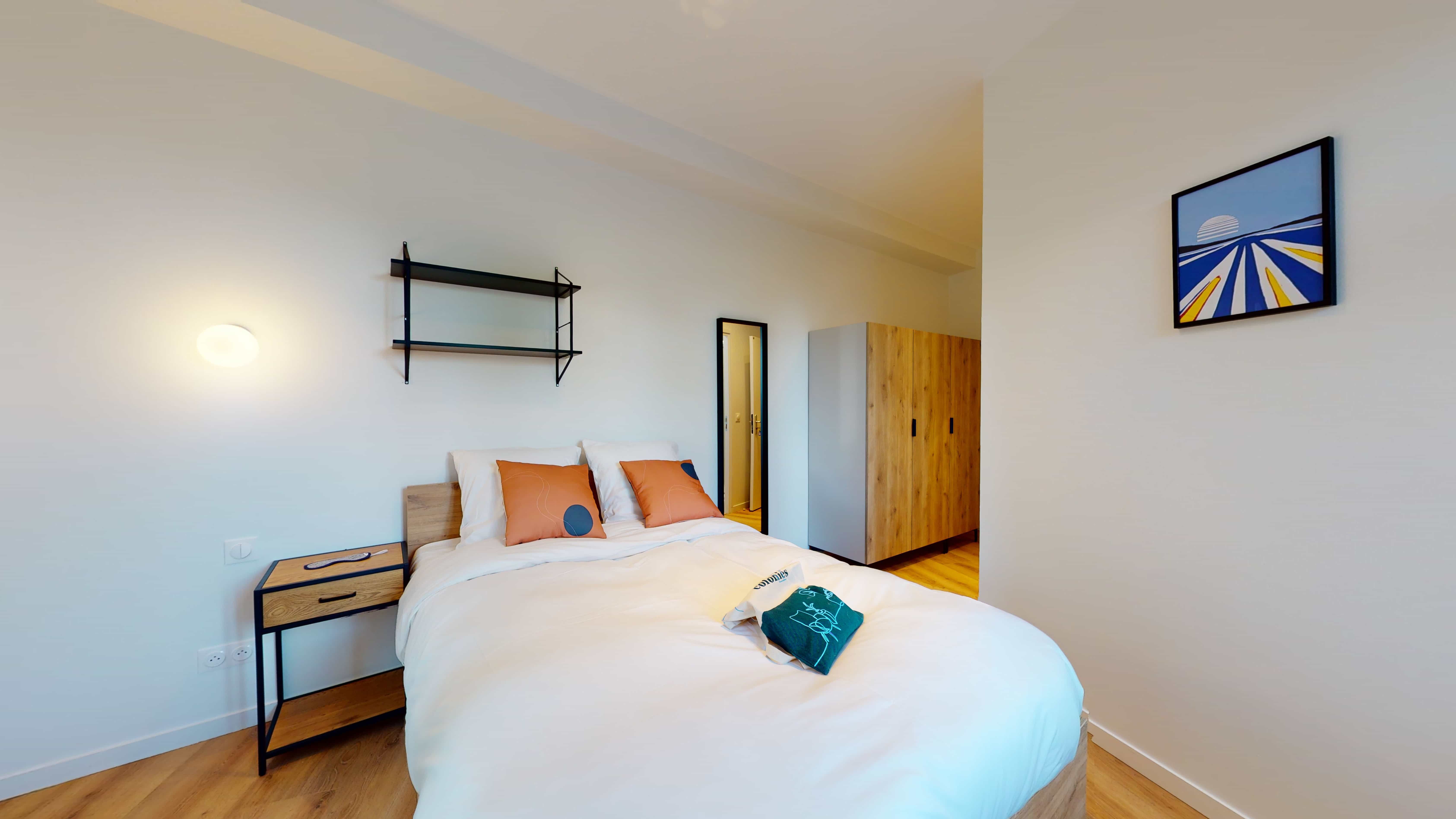 Room For One Person - 16 - 2