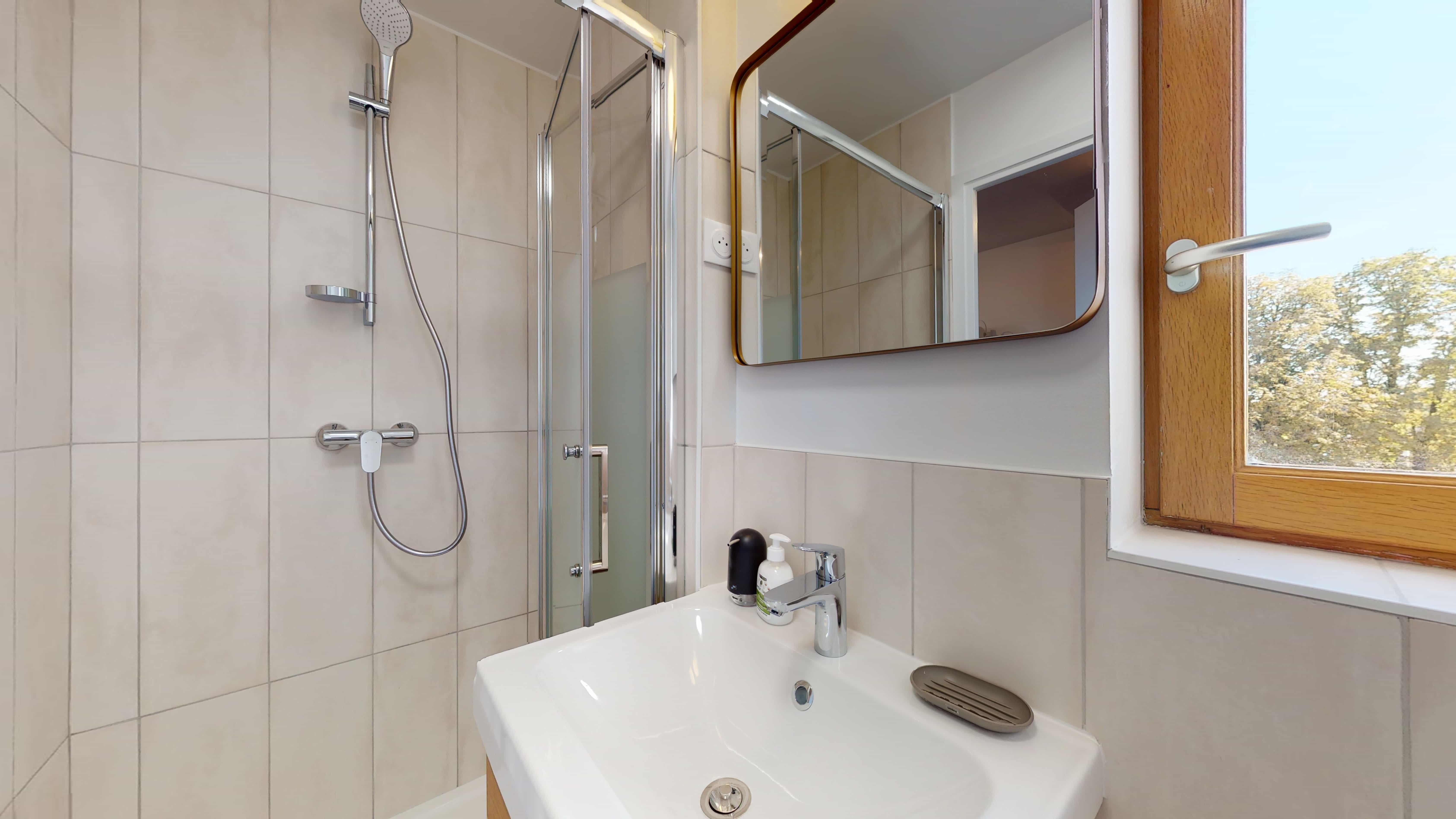 Studio For One Person - 11 - 4