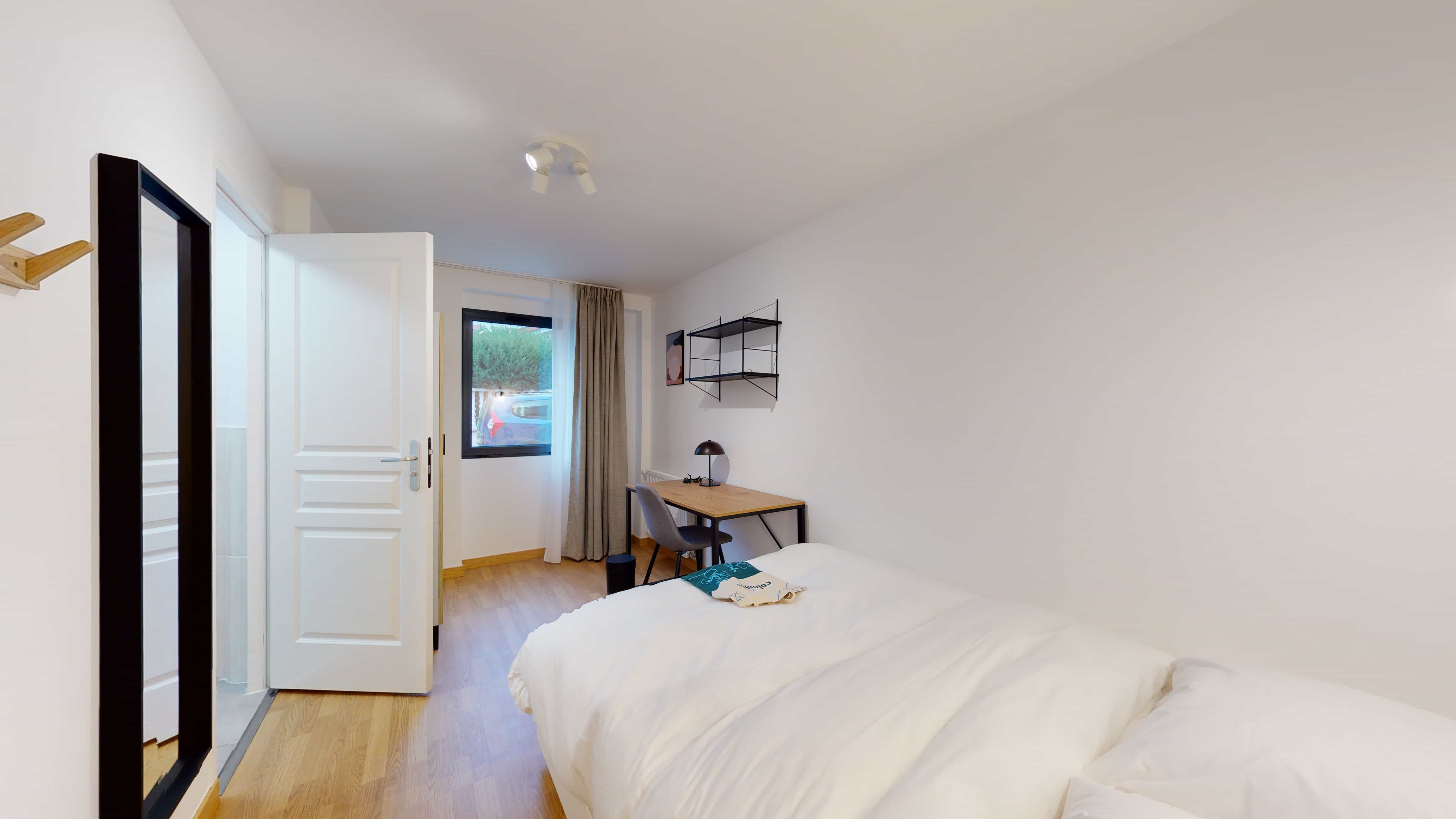 Room For One Person - 1 - 3
