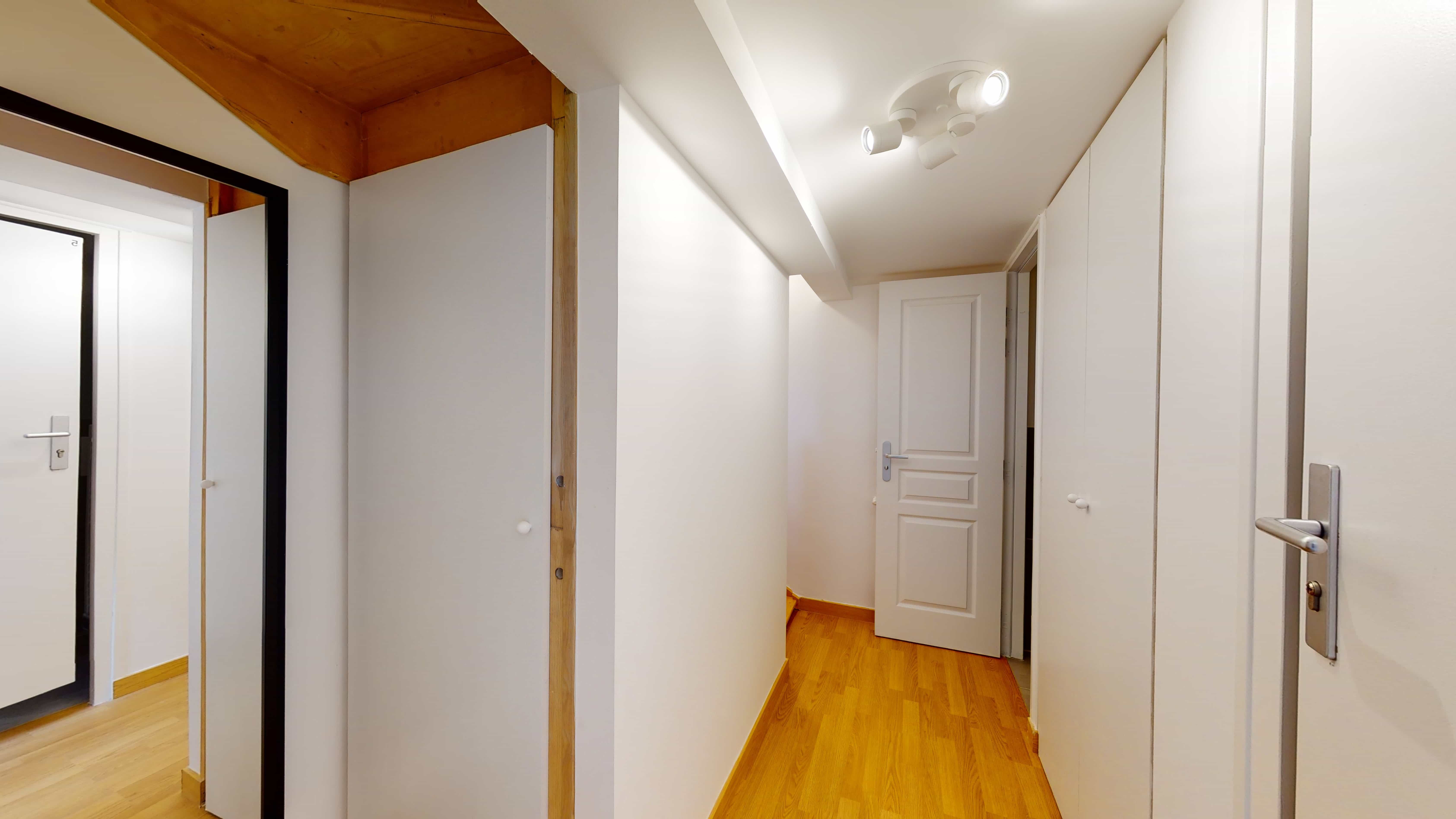 Room For One Person - 5 - 1