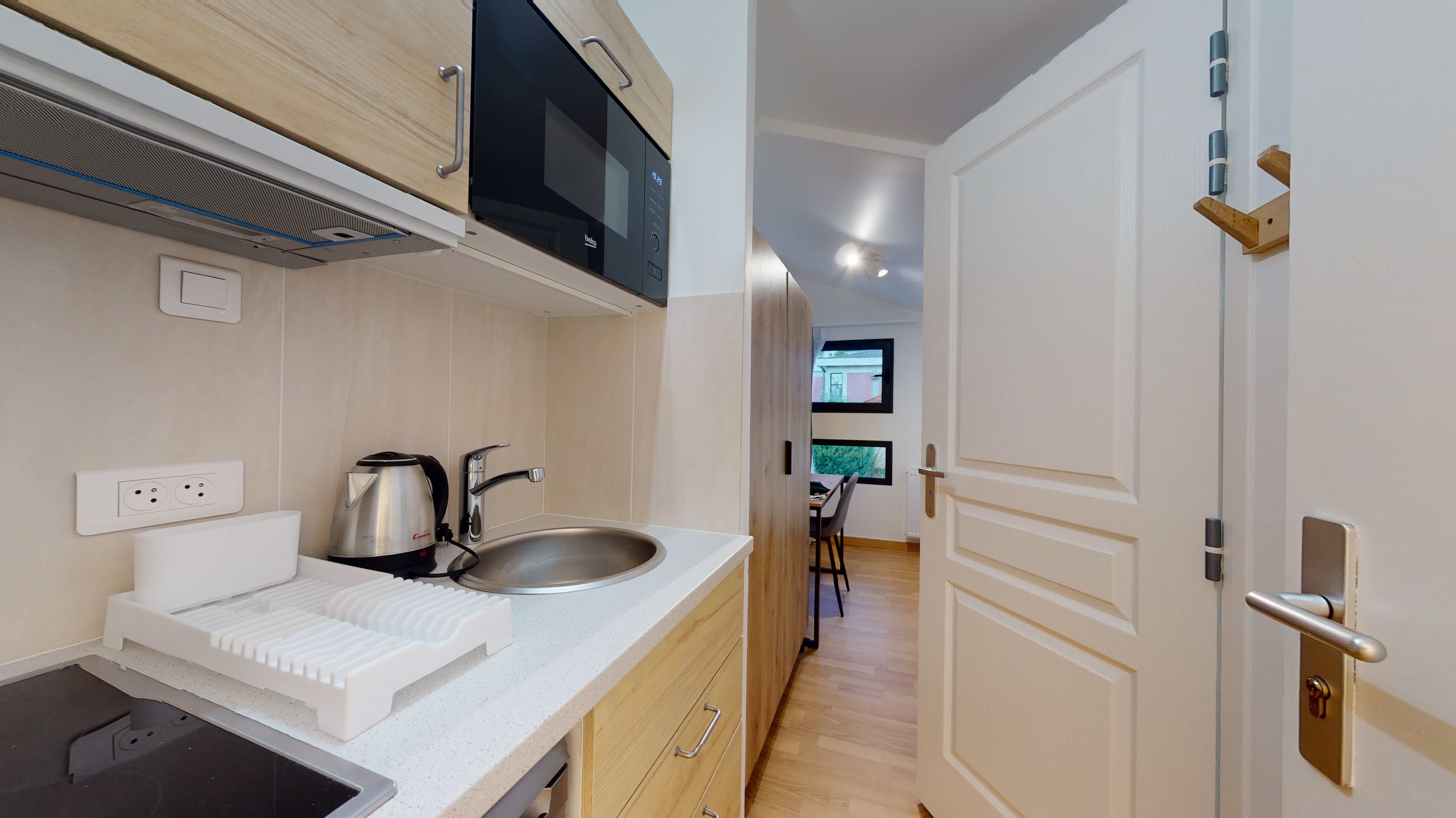 Studio For One Person - 8 - 4