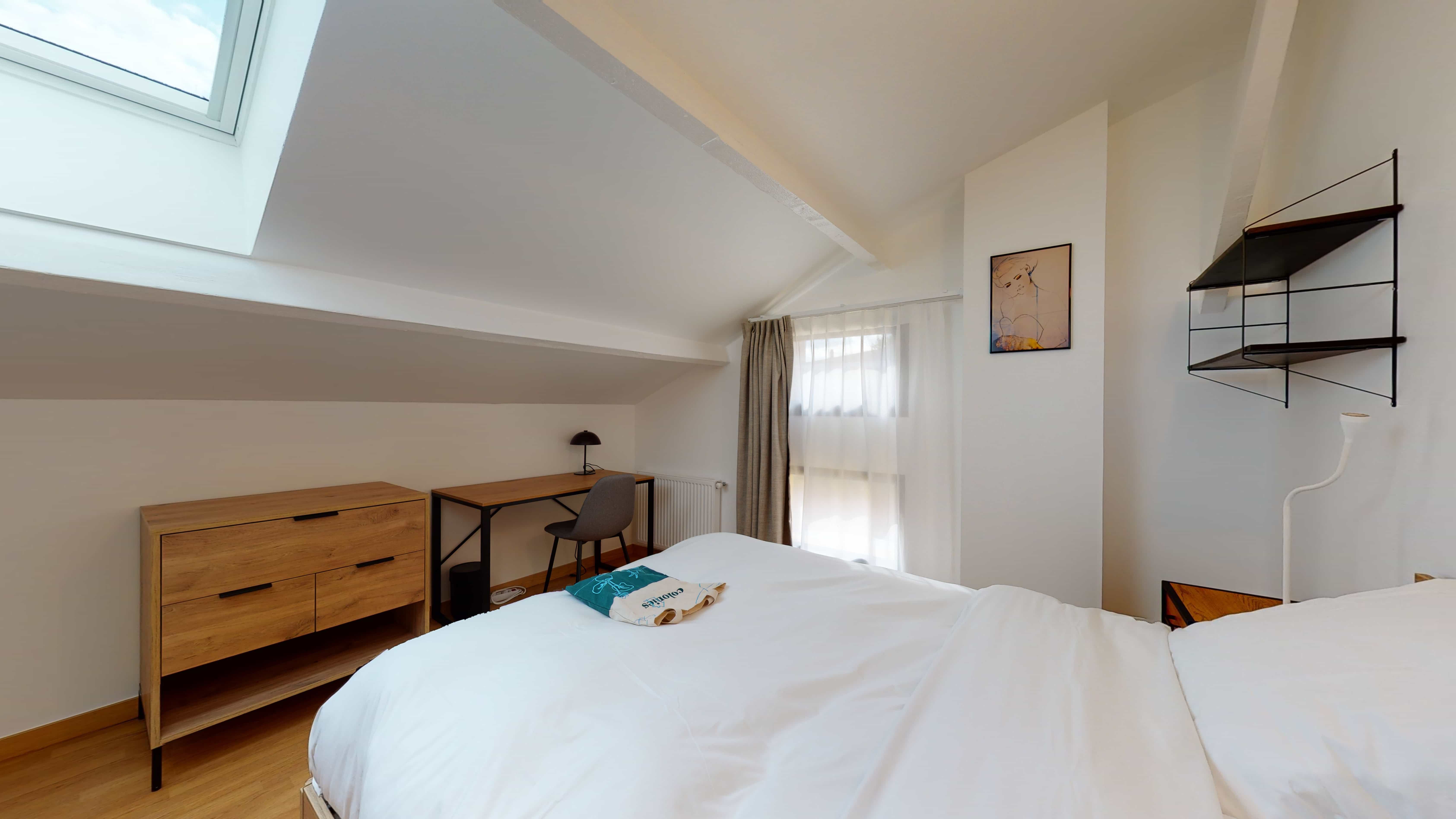 Room For One Person - 13 - 1
