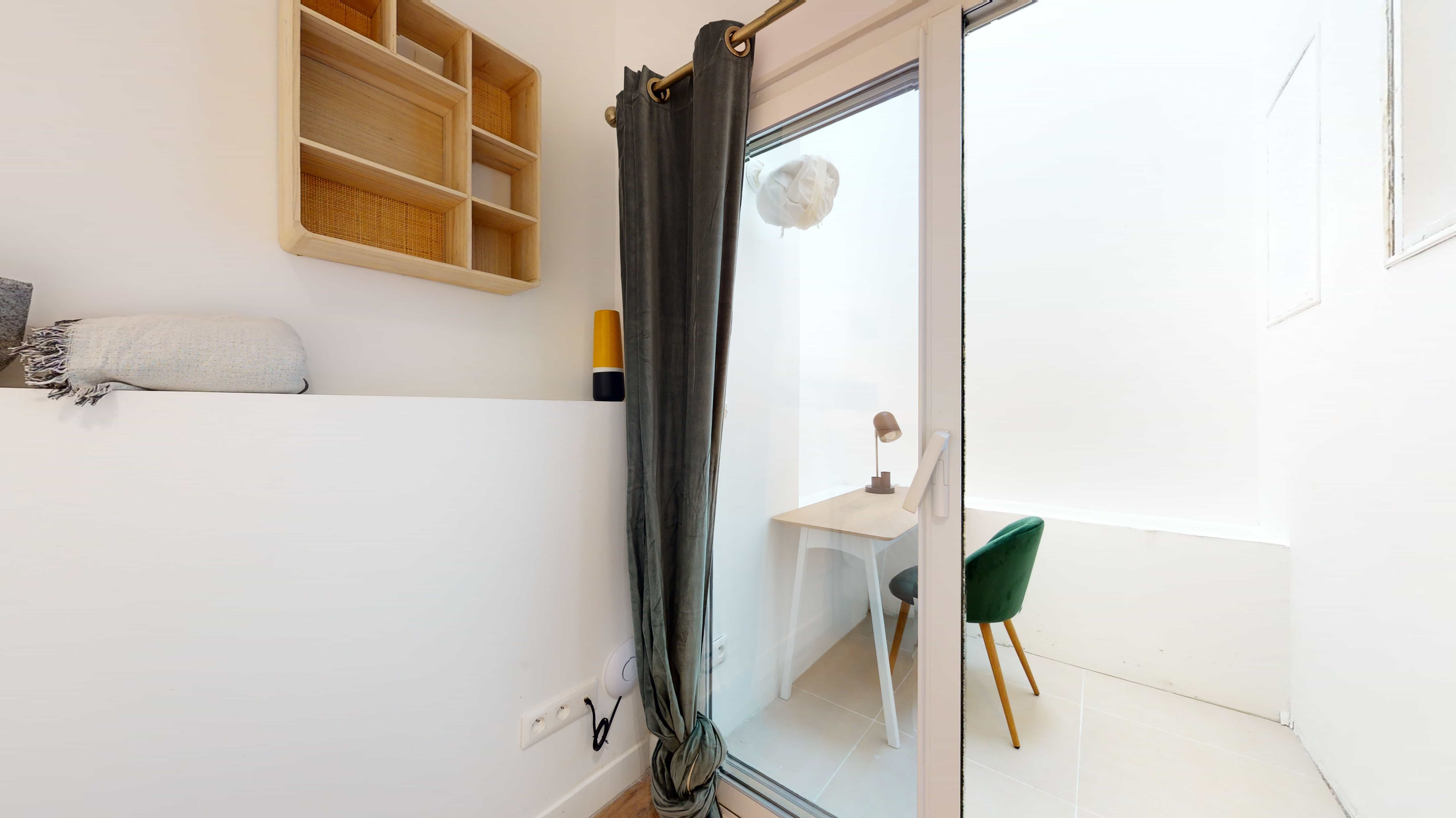  Room For One Person - 12  -  Boudoir  - Gallery -  3