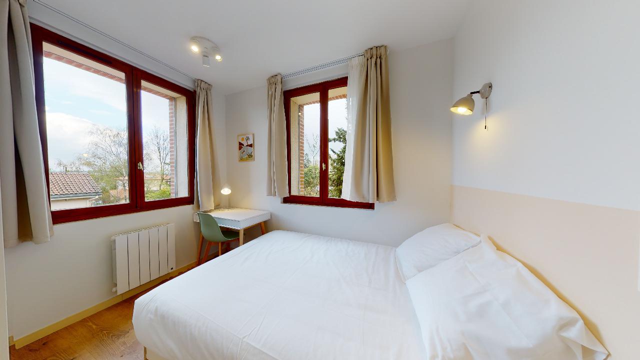 Room For One Person - 3 - 3