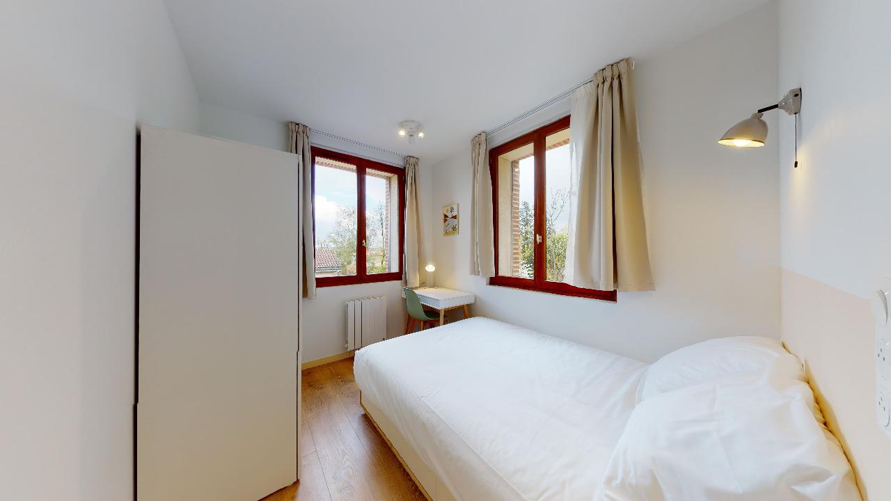 Room For One Person - 3 - 1