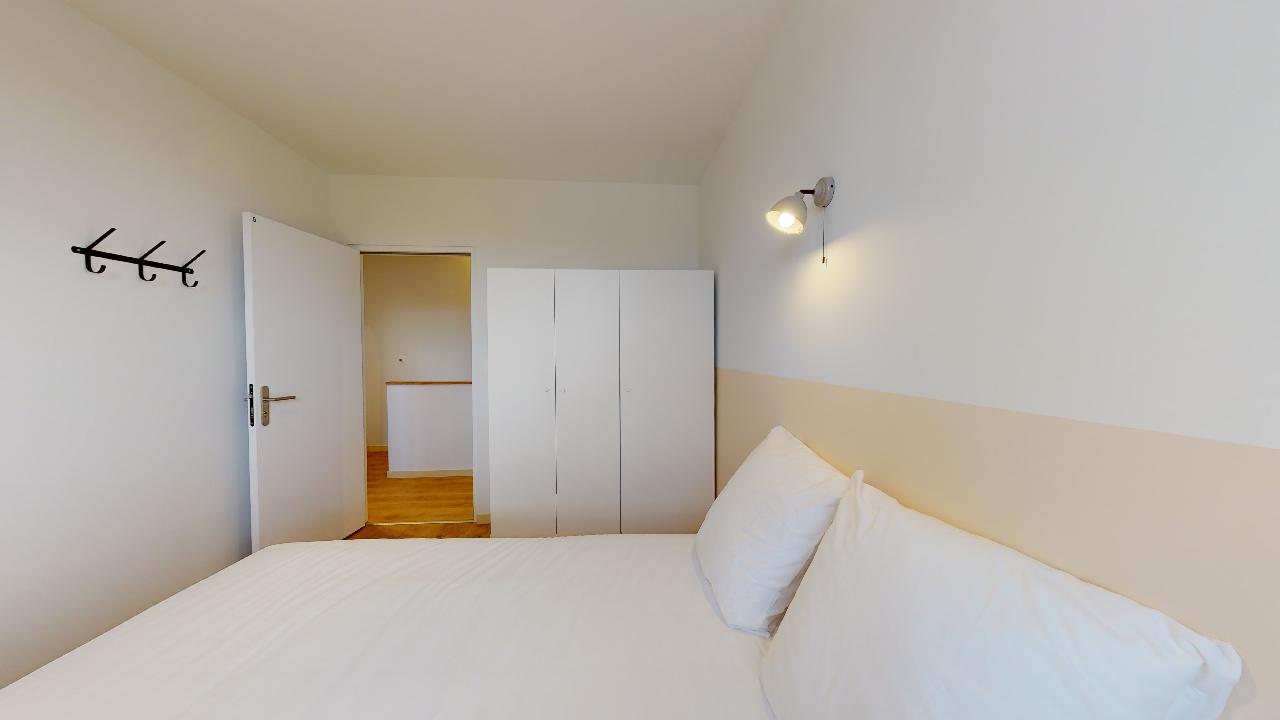 Room For One Person - 5 - 2