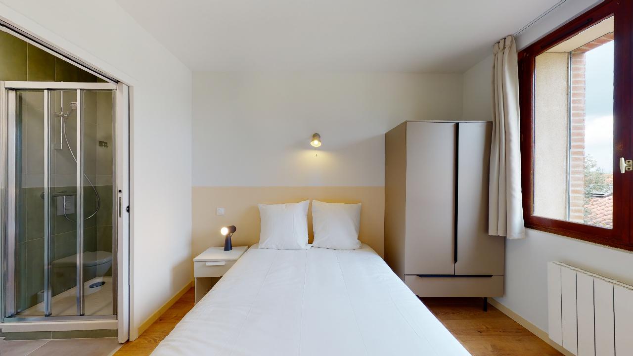 Room For One Person - 6 - 2