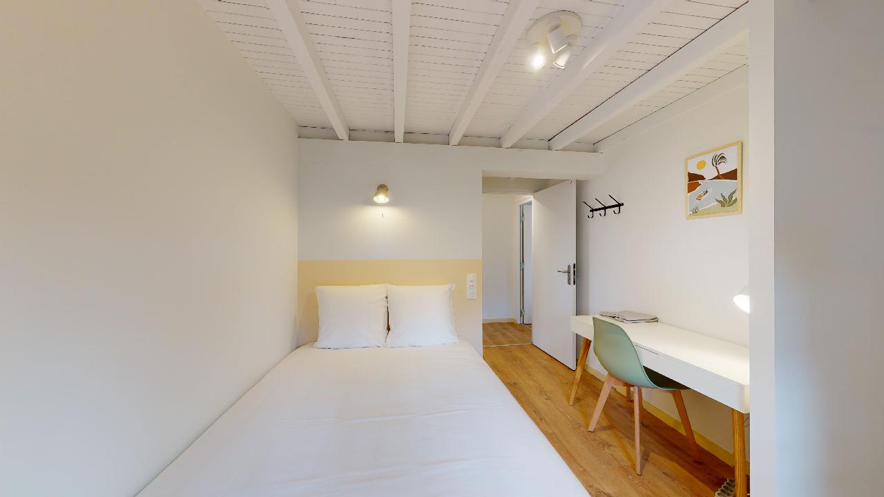 Room For One Person - 7 - 3
