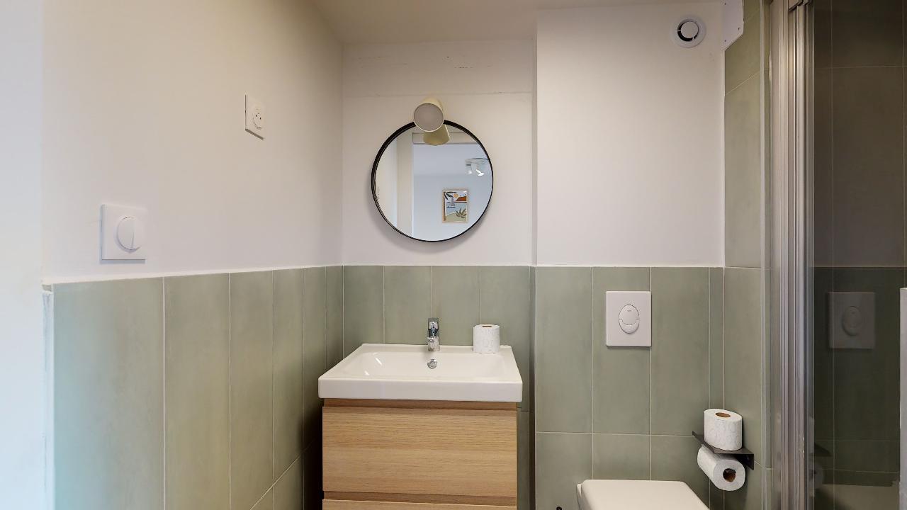 Room For Two People - 8 - 4