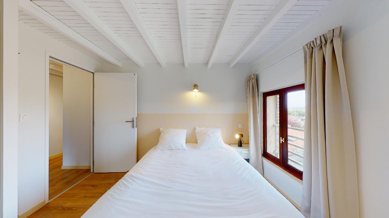 Room For Two People - 8 - 3