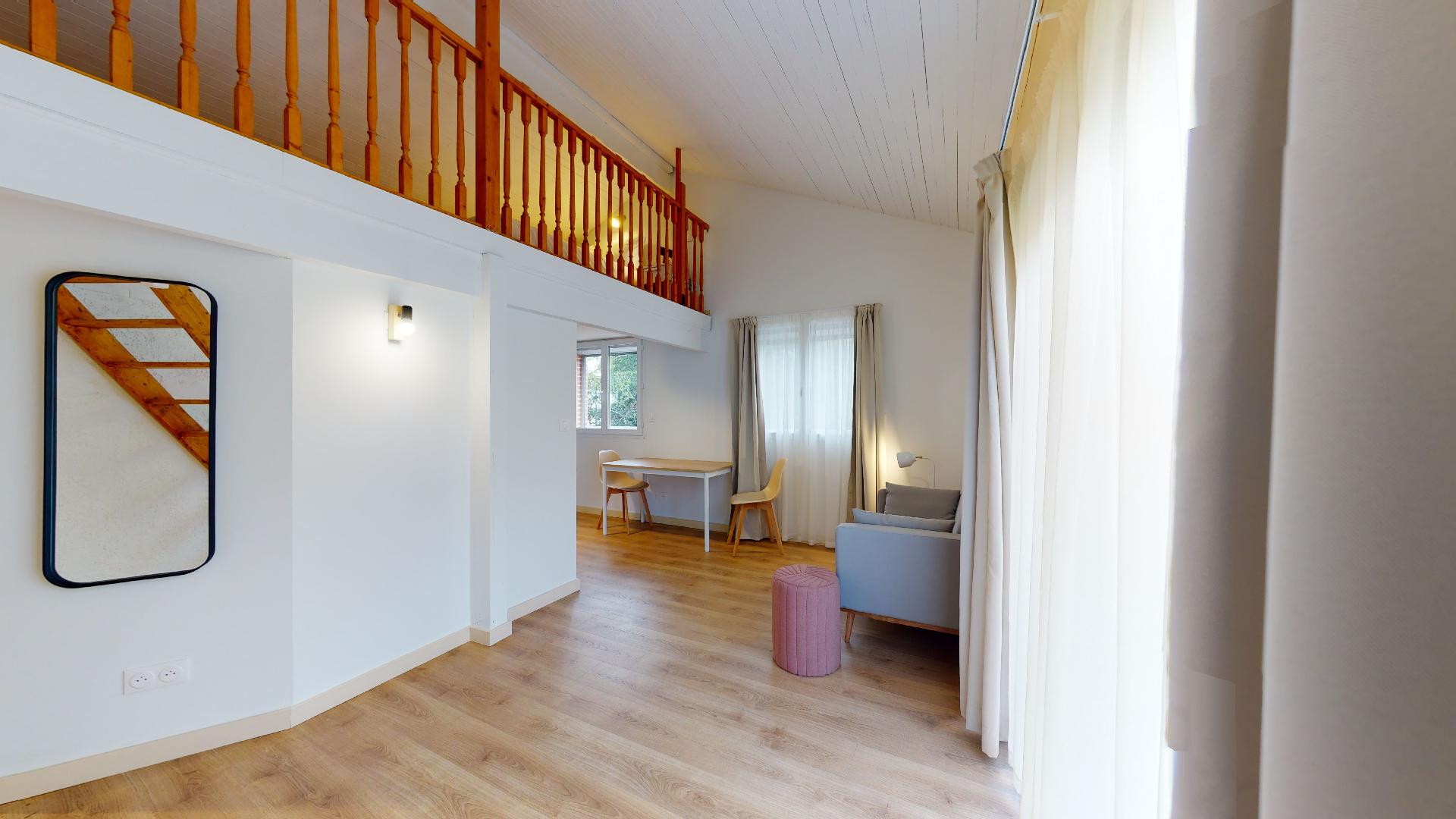 Studio For Two People - 11 - 6