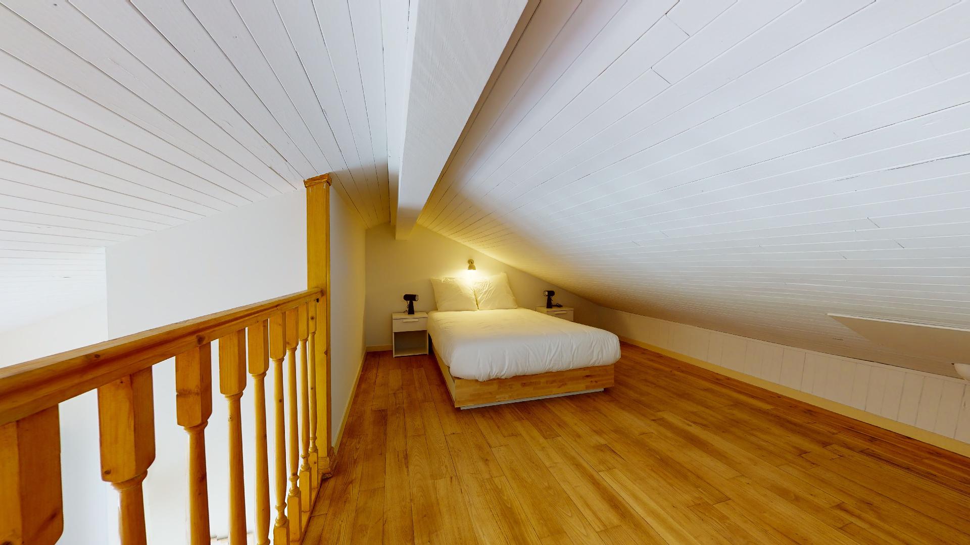 Room For One Person - 12 - 3