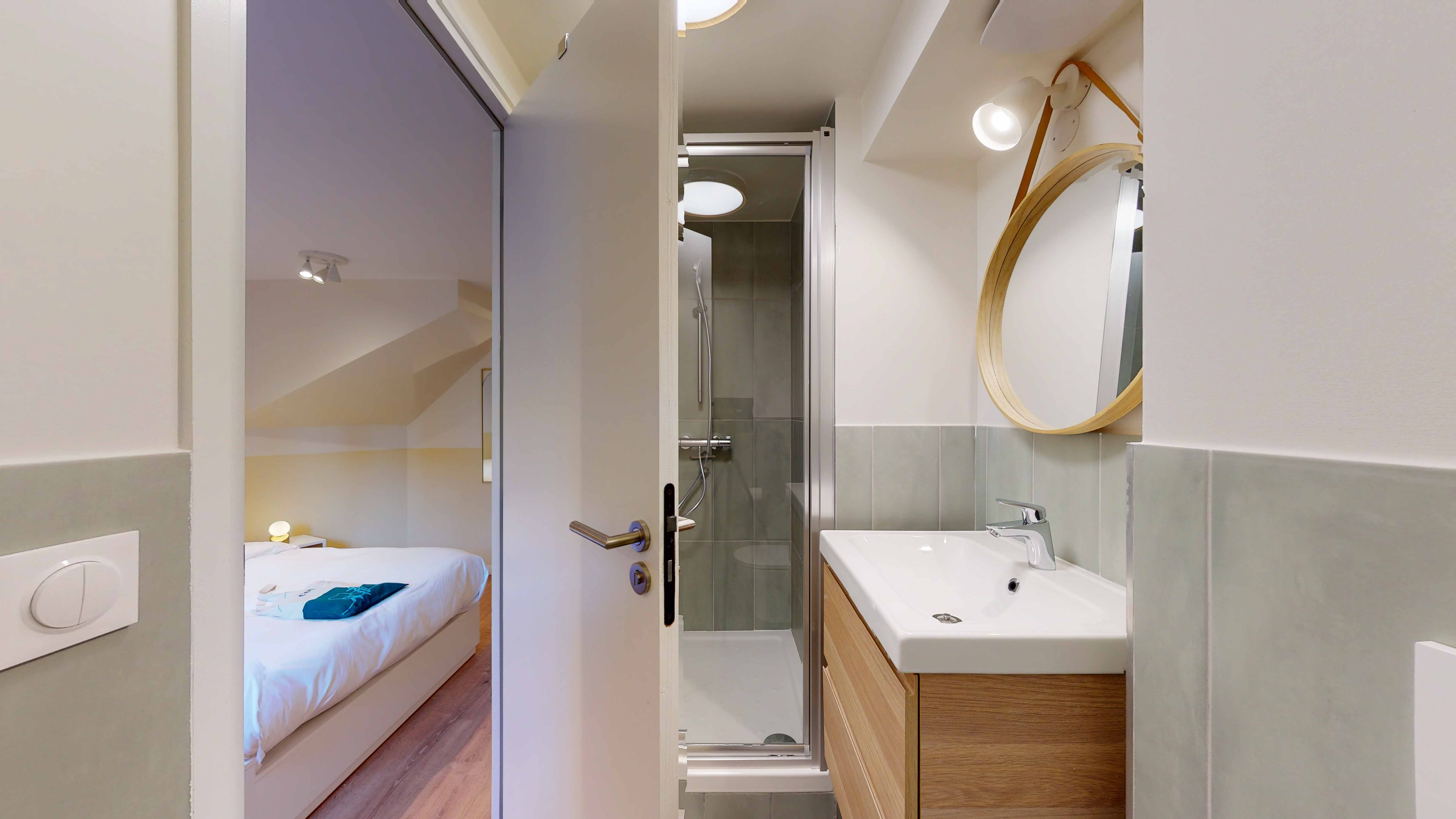 Room For One Person - 3 - Lucette - Gallery - 1