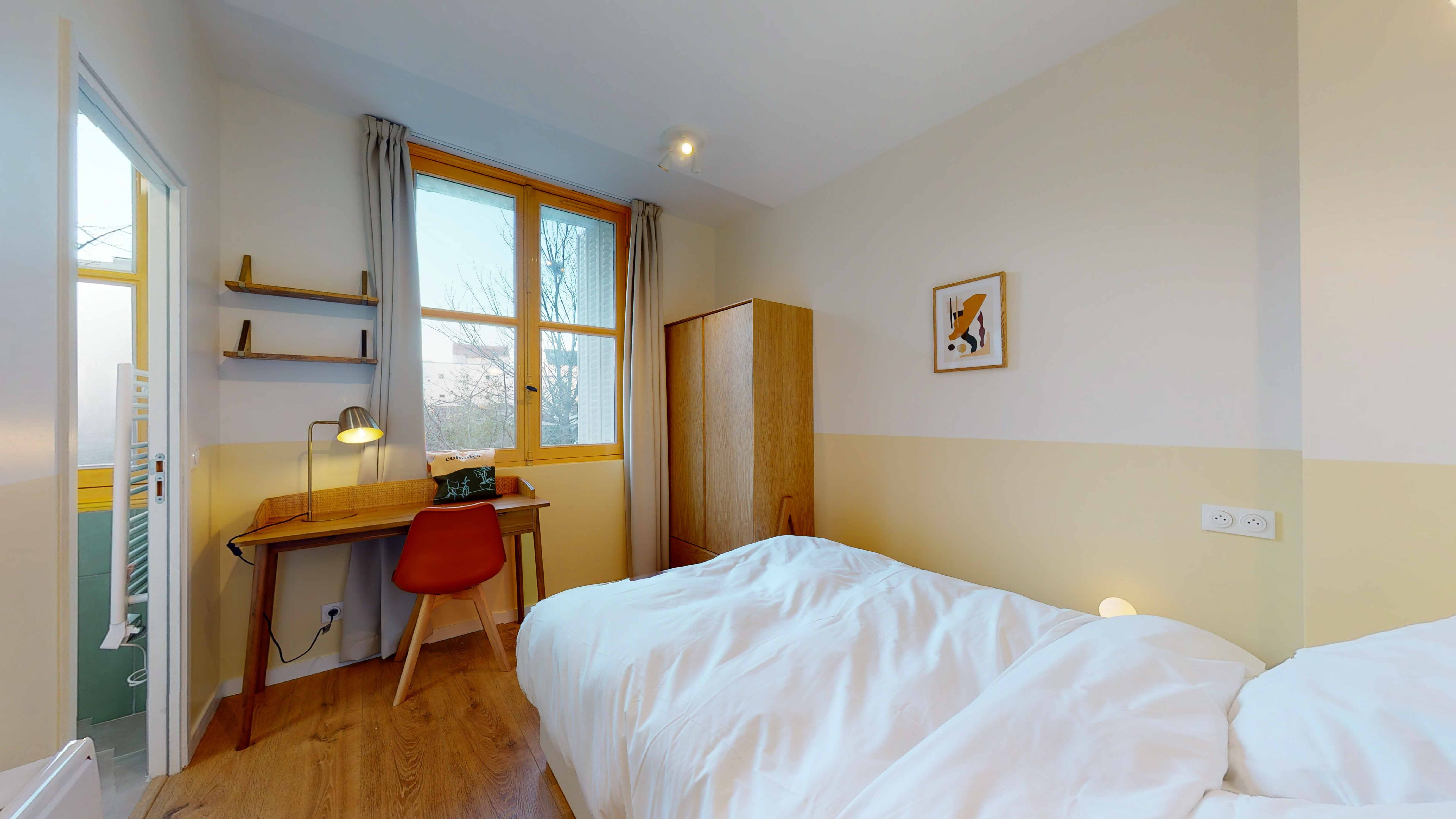 Room For One Person - 5 - Lucette - Gallery - 1