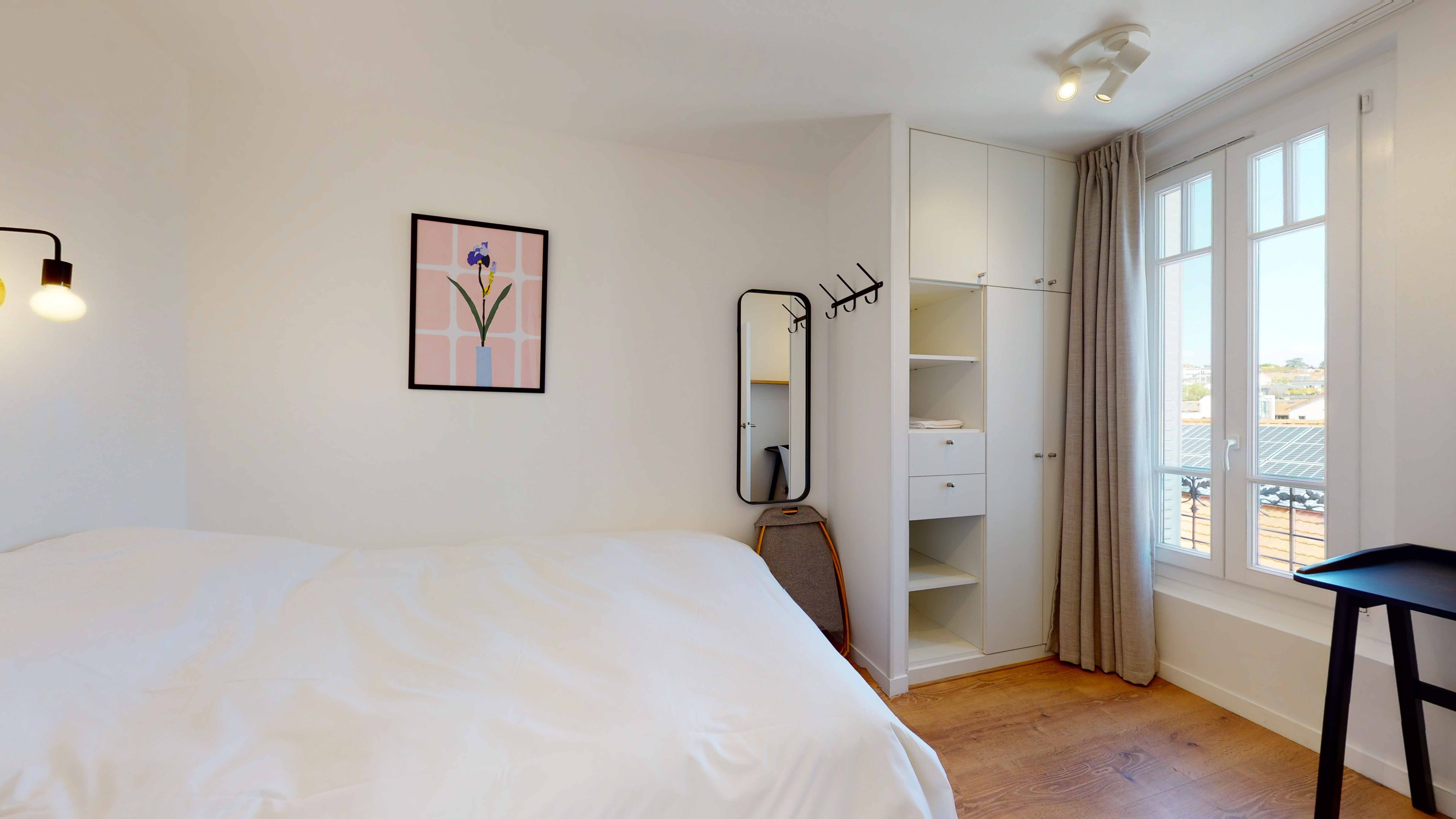 Room For One Person - 8 - Bowie - Gallery - 1