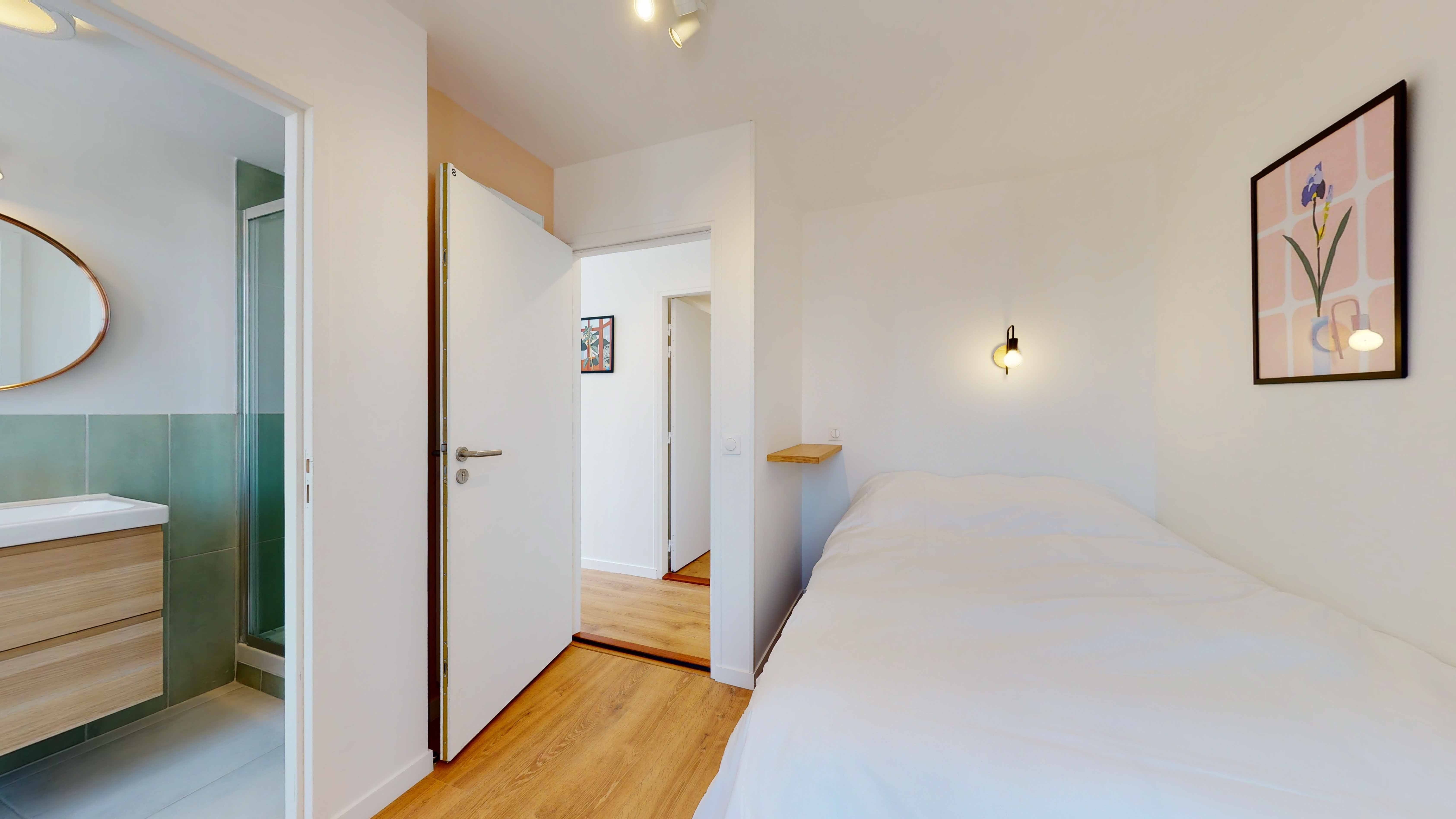 Room For One Person - 8 - Bowie - Gallery - 3