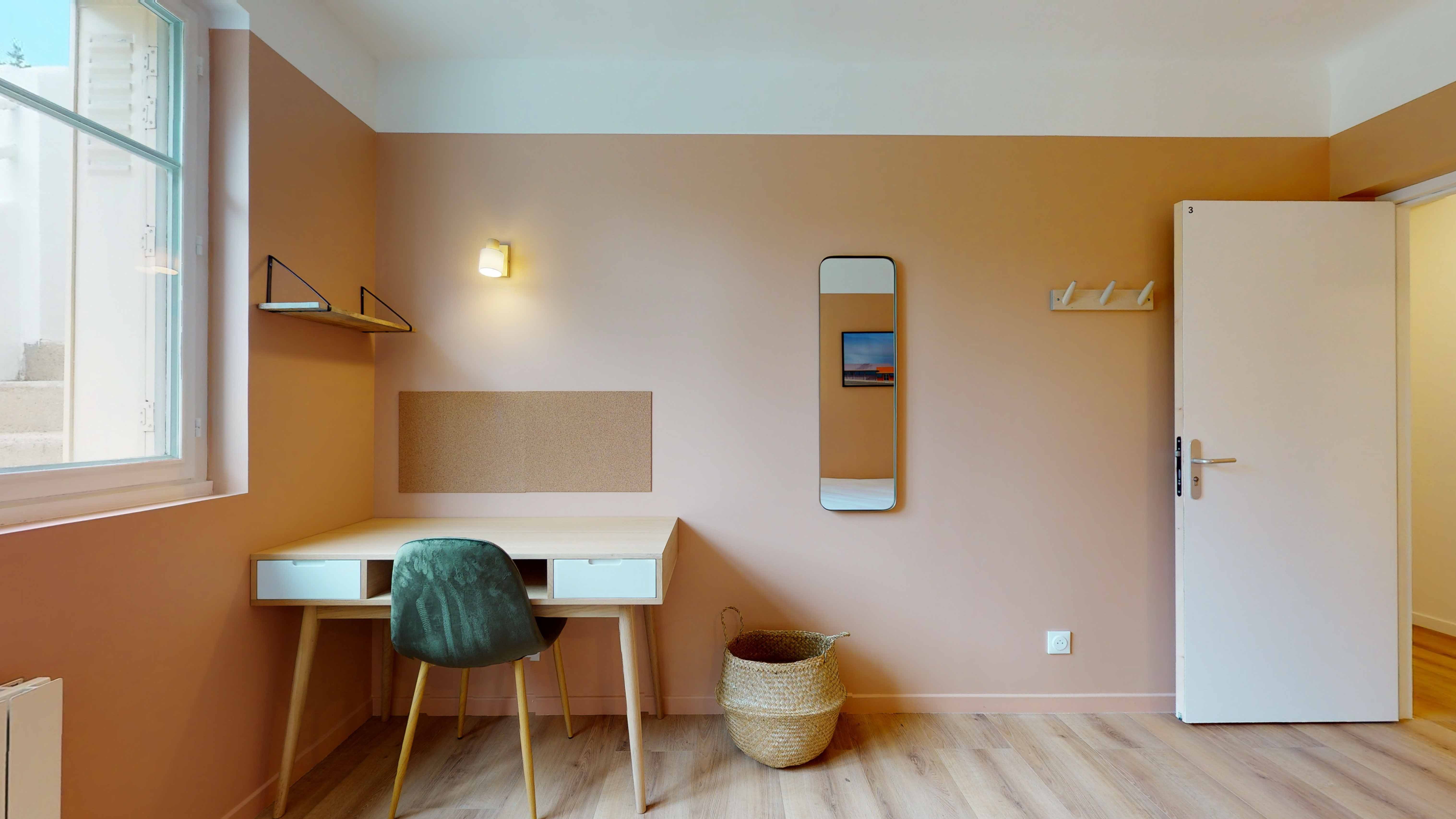 Room For One Person - 3 - Lizzi - Gallery - 3