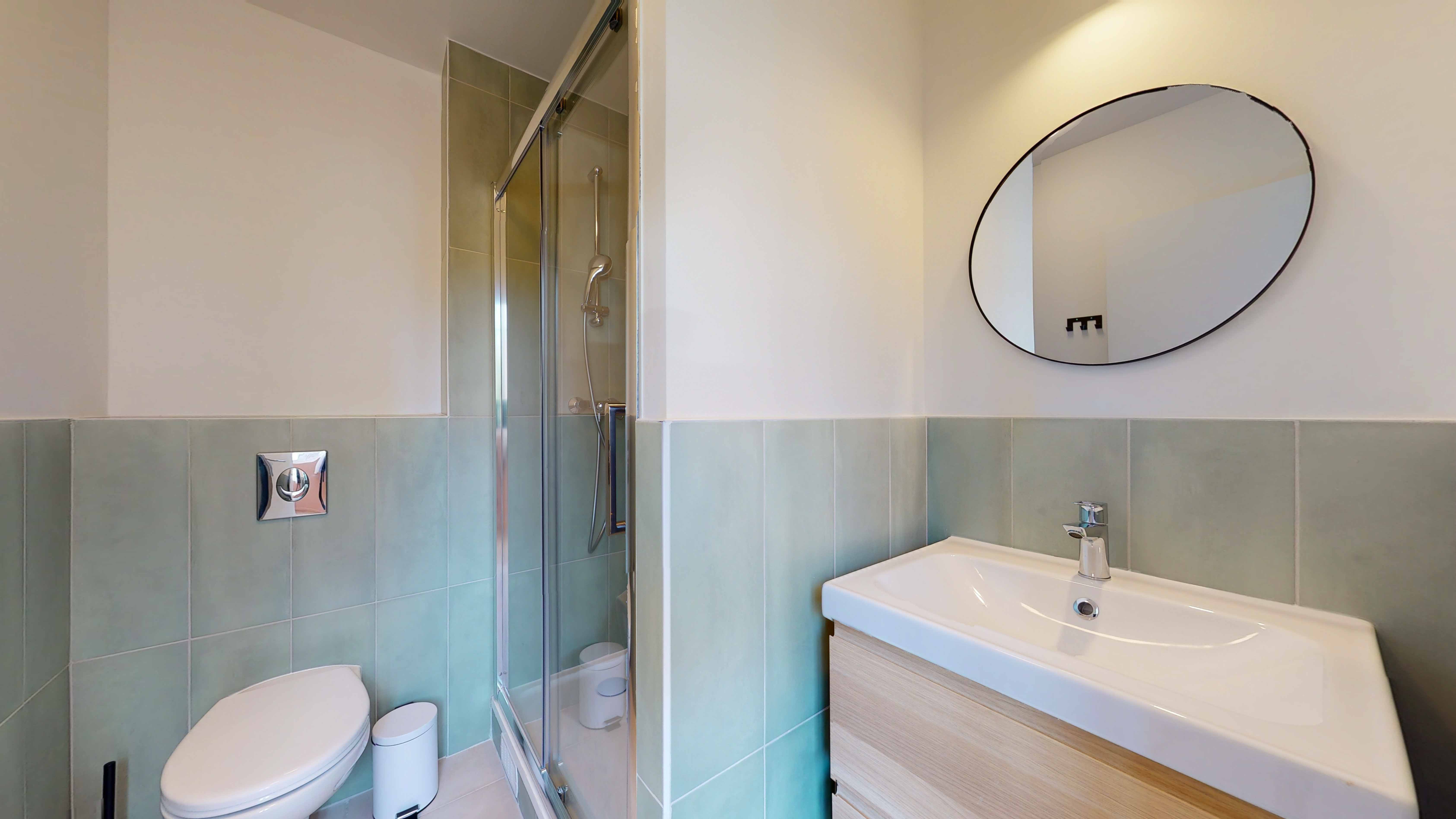 Room For One Person - 4 - Lizzi - Gallery - 2