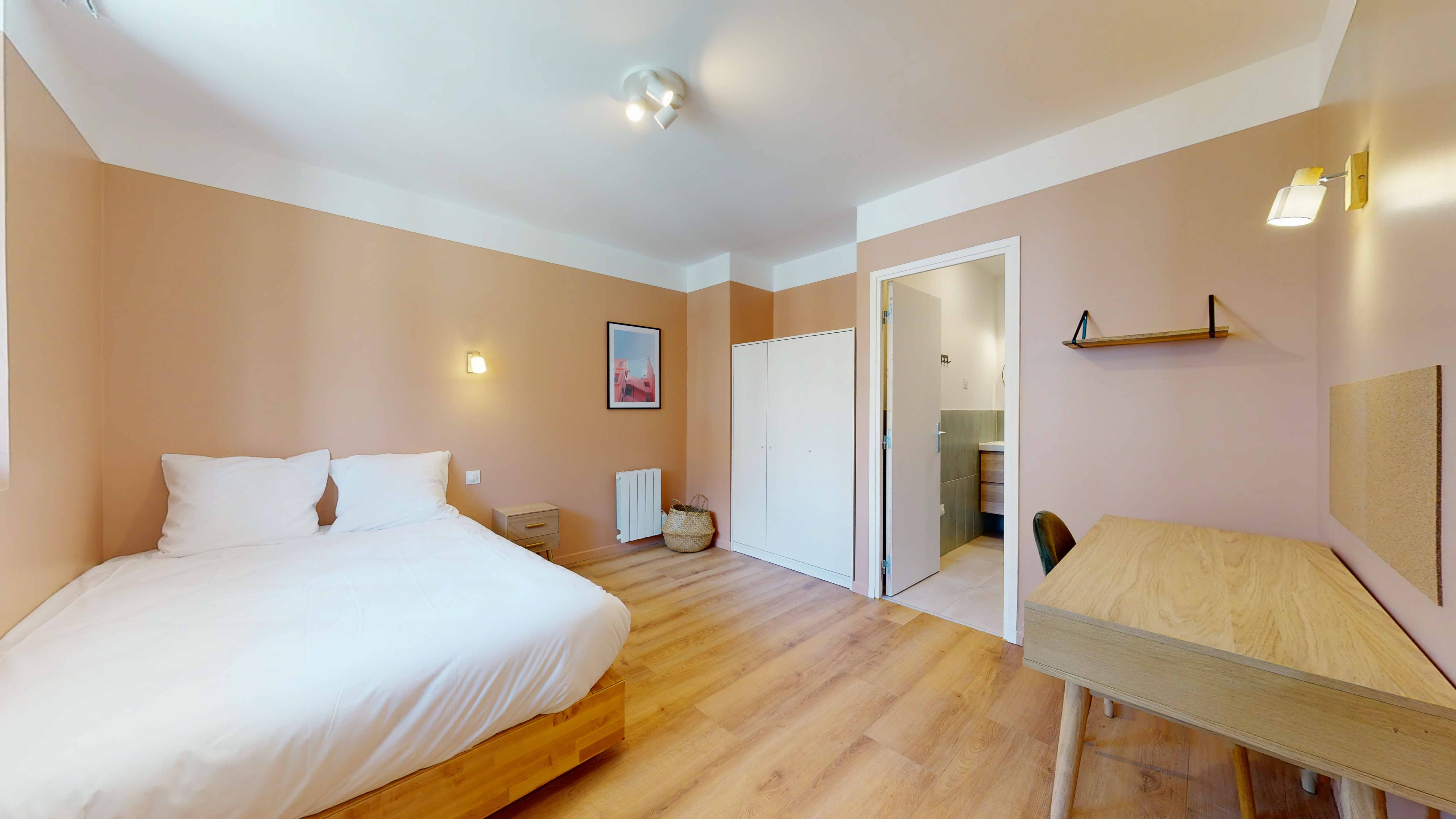 Room For One Person - 7 - Lizzi - Gallery - 4