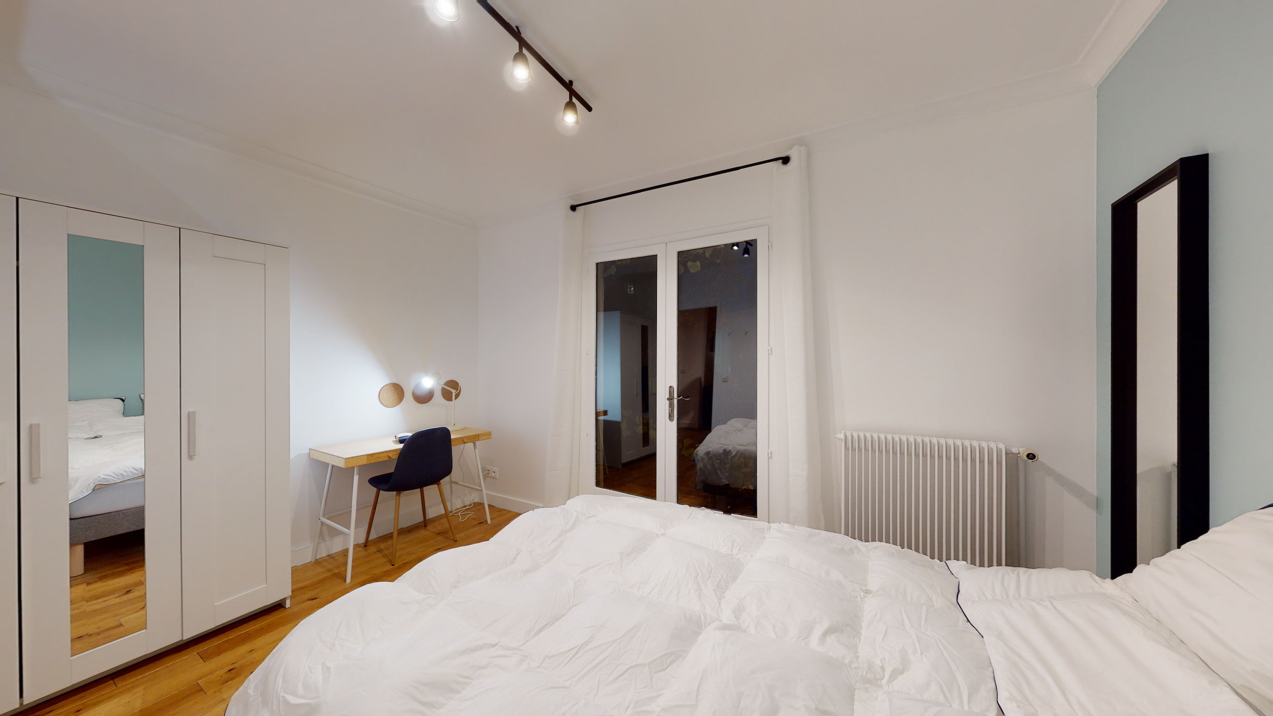 Room 5 - 1