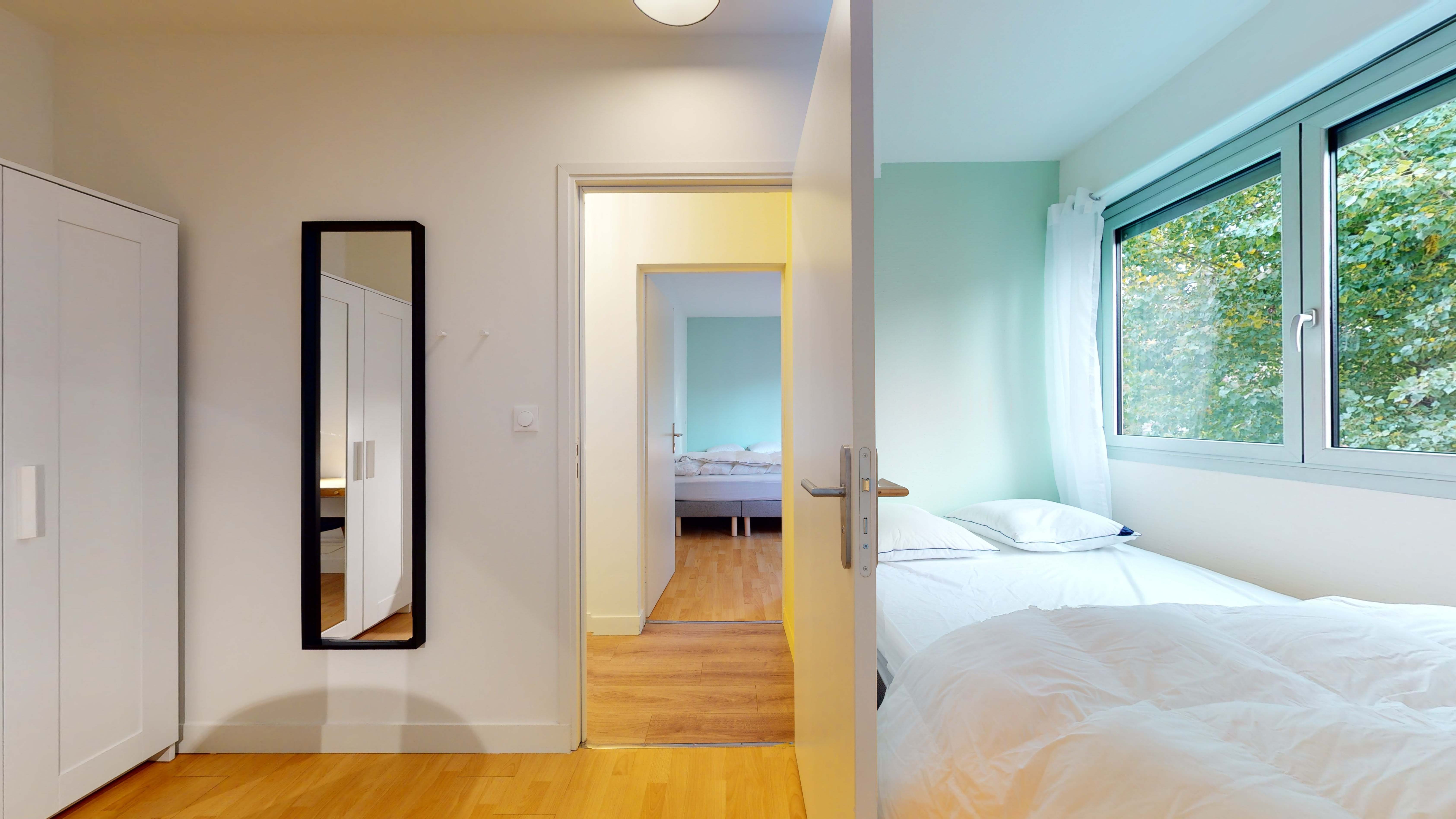 Room 2 - Lille Stations - Gallery - 2