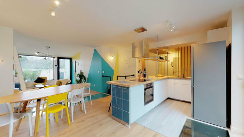 Lazare - Gallery - 12
