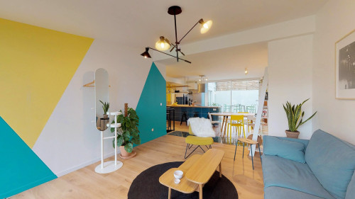 Lazare - Gallery - 15