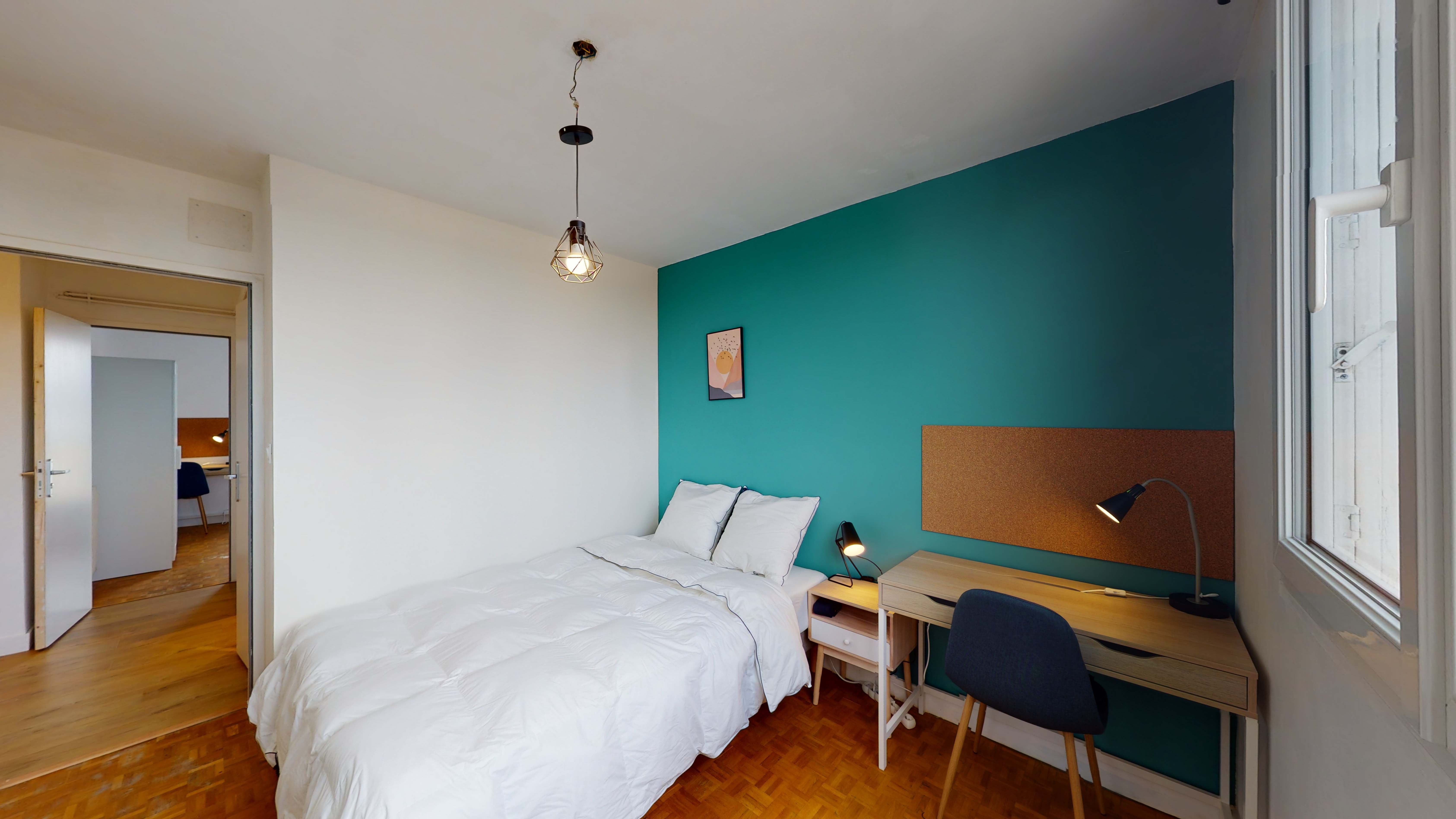 Room 4 - 2